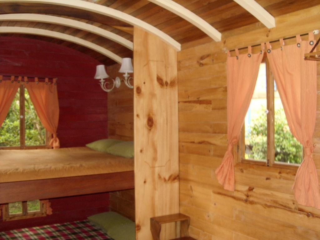 Hosteria La Roulotte - Mindo Rom bilde