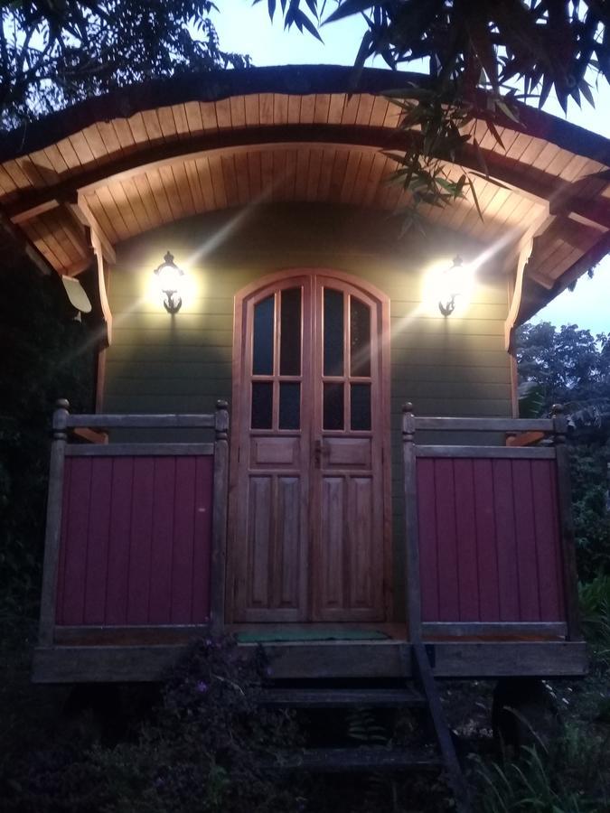 Hosteria La Roulotte - Mindo Eksteriør bilde